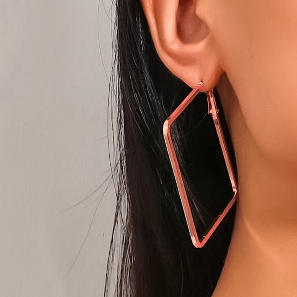🔴𝟭𝟬/$𝟮𝟱🔴NEW Large Square Hoop Earrings - Picture 4 of 15